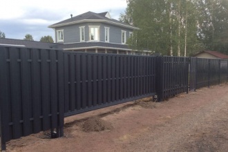 Забор из евроштакетника с бетонированием столбов 80 метров фото в Старой Купавне
